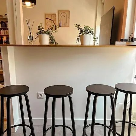 Le Spacieux Et Confortable A 15min De La Gare 발랑스